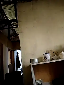 Snapshot of Leebwoy20 chatting on 11/15/25, 07:49 Leebwoy20 online show from 11/15/25, 07:49