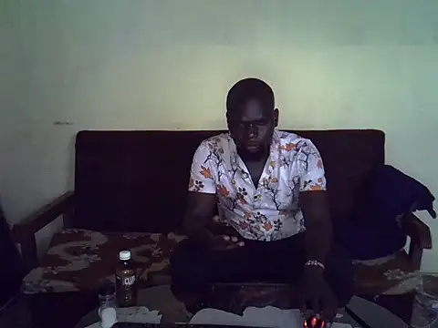 Snapshot of Leebwoy20 chatting on 02/11/26, 10:31 Leebwoy20 online show from 02/11/26, 10:31