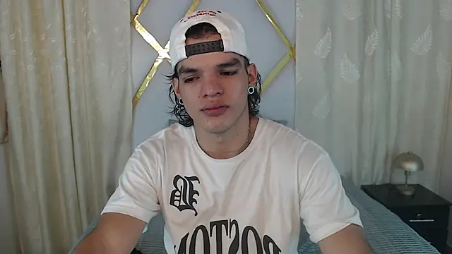 AlbertBernal69 online show from 02/12/25, 02:14