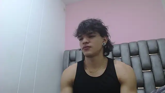 AlbertBernal69 online show from 03/08/25, 02:23