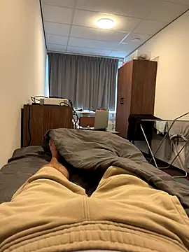 mihaixxx1 online show from 09/27/25, 01:49