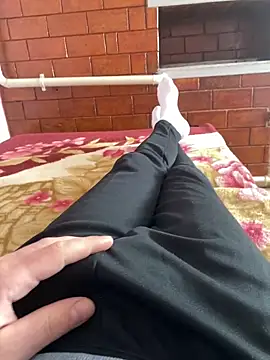 mihaixxx1 online show from 04/05/26, 12:35