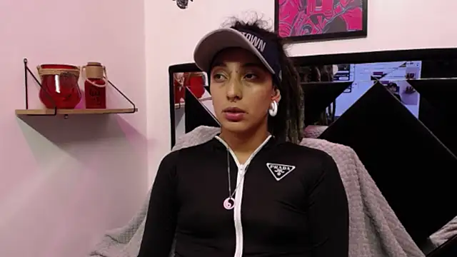 Snapshot of ORIANNA_BODMOD chatting on 01/21/25, 04:32 ORIANNA BODMOD online show from 01/21/25, 04:32