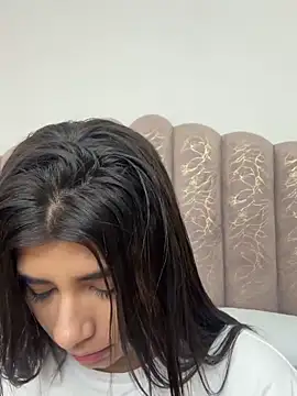 ZiaCalifa online show from 12/16/25, 01:16