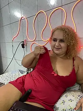 Snapshot of MinaBoss chatting on 02/06/25, 12:54 MinaBoss online show from 02/06/25, 12:54