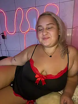 Snapshot of MinaBoss chatting on 03/10/25, 02:50 MinaBoss online show from 03/10/25, 02:50