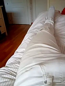 Snapshot of sergigomez chatting on 02/19/25, 02:44 sergigomez online show from 02/19/25, 02:44