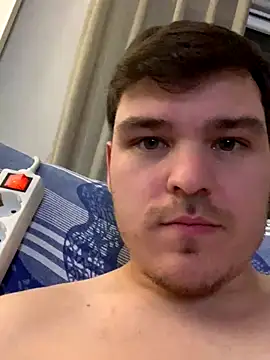 Snapshot of sergigomez chatting on 11/24/25, 12:32 sergigomez online show from 11/24/25, 12:32