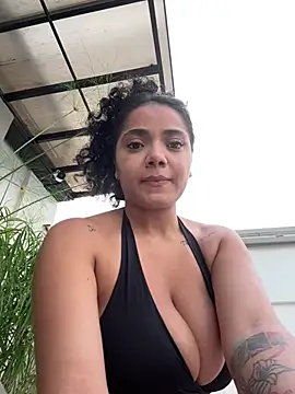 Snapshot of Mariecurl chatting on 01/24/25, 10:19 Mariecurl online show from 01/24/25, 10:19