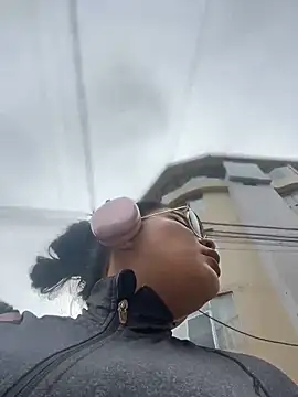 Insane Issa online show from 01/21/25, 01:22