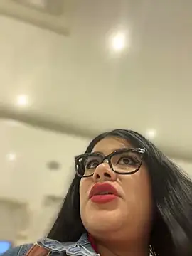 Insane Issa online show from 01/31/25, 06:03