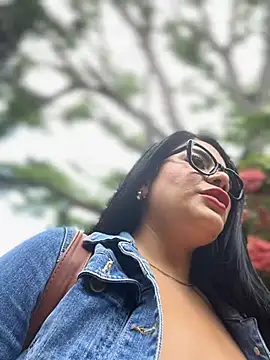 Insane Issa online show from 03/22/25, 05:52