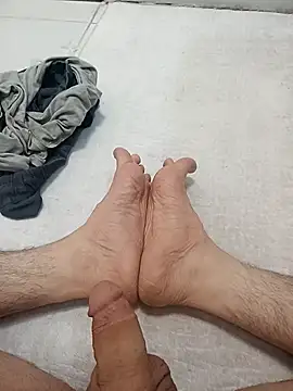 Snapshot of Hardapple01 chatting on 03/15/25, 10:22 Hardapple01 online show from 03/15/25, 10:22