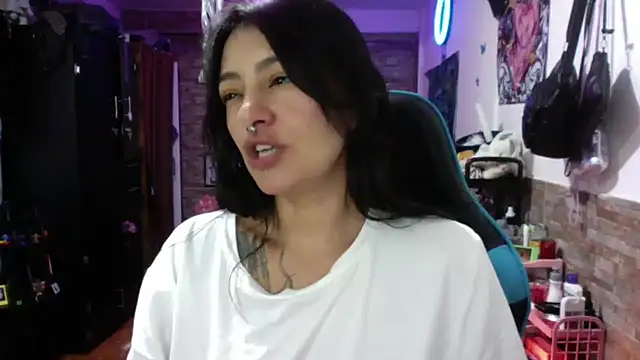 AngelaQueen  online show from 01/16/26, 05:17