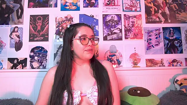 snowblack  online show from 02/15/25, 11:17