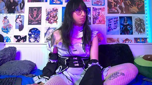 snowblack  online show from 02/21/25, 02:27