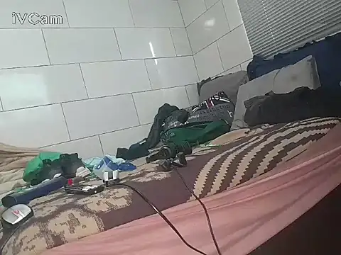 Snapshot of Stormward chatting on 12/14/25, 04:12 Stormward online show from 12/14/25, 04:12