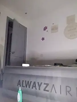 SlimBeenBadd1981 online show from 09/10/25, 12:27