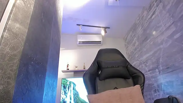 LunaBaker-1 online show from 09/12/25, 08:09