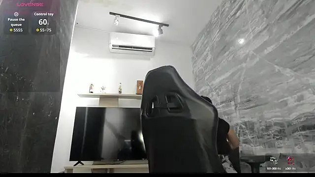 LunaBaker-1 online show from 09/19/25, 07:14