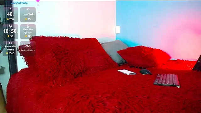 Snapshot of liuscast22 chatting on 12/06/24, 11:36 liuscast22 online show from 12/06/24, 11:36