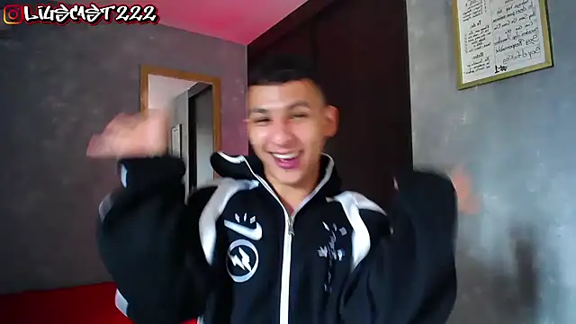 Snapshot of liuscast22 chatting on 03/14/25, 02:52 liuscast22 online show from 03/14/25, 02:52