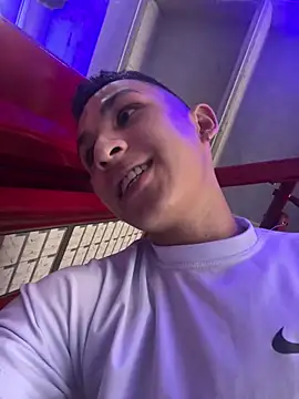 Snapshot of liuscast22 chatting on 03/16/25, 04:12 liuscast22 online show from 03/16/25, 04:12