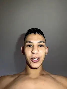 Snapshot of liuscast22 chatting on 11/25/25, 10:59 liuscast22 online show from 11/25/25, 10:59