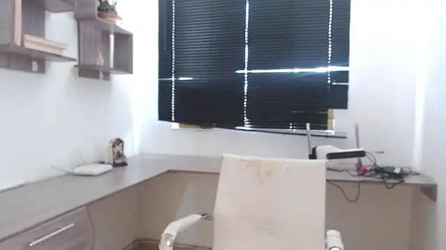 MIYESSI online show from 09/17/25, 06:53