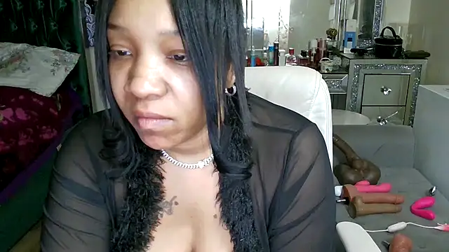 Snapshot of YasmineMinaj chatting on 01/23/25, 05:35 YasmineMinaj online show from 01/23/25, 05:35