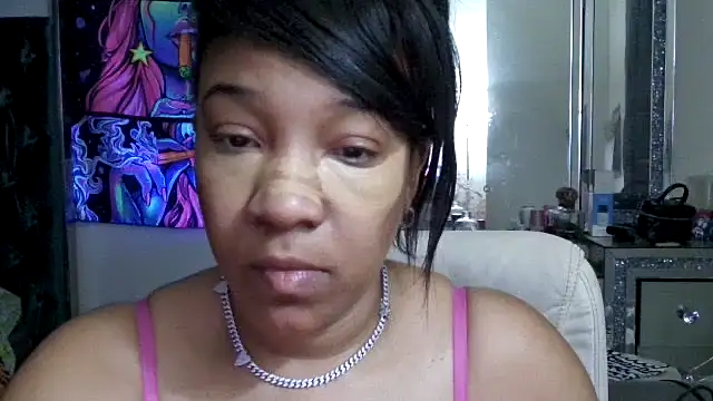 Snapshot of YasmineMinaj chatting on 01/31/25, 04:47 YasmineMinaj online show from 01/31/25, 04:47