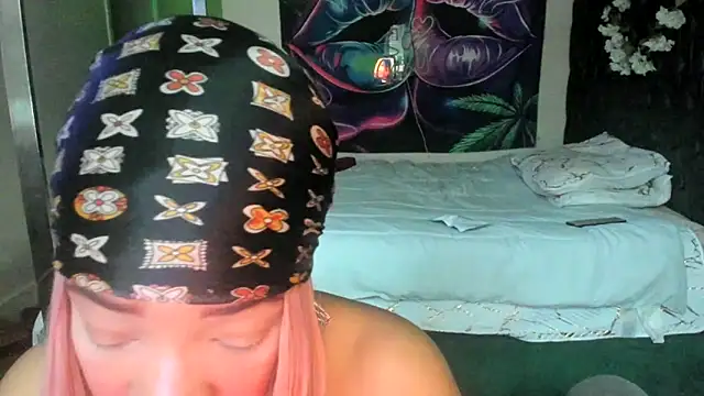 YasmineMinaj online show from 04/16/26, 10:34