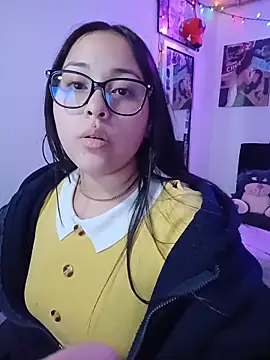 Snapshot of persefone_core chatting on 11/22/25, 11:59 persefone core online show from 11/22/25, 11:59