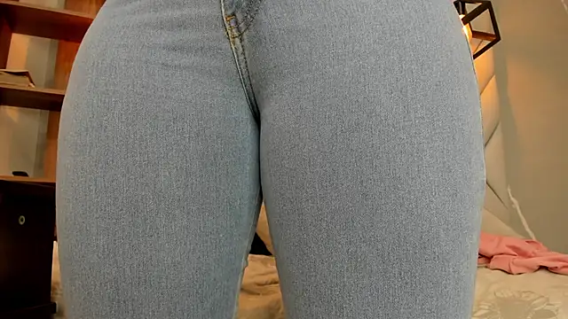 SakuraLee  online show from 02/11/25, 07:48