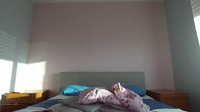 Chiara 2002 online show from 04/24/26, 05:26