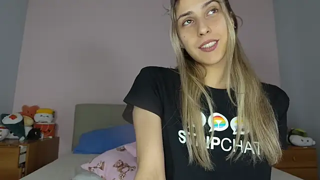 Chiara 2002 online show from 06/07/26, 10:02