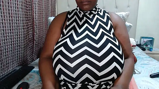 CHOCOLATEDARKBUSTYX online show from 03/06/25, 07:32