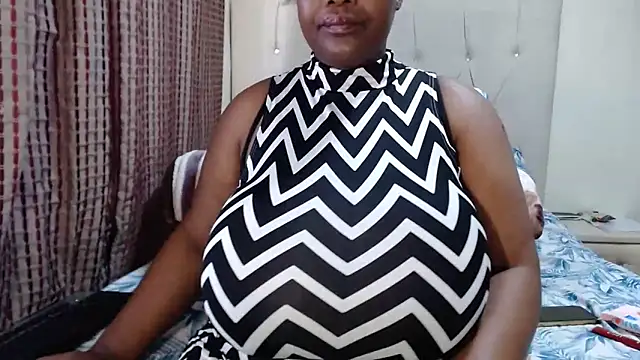 CHOCOLATEDARKBUSTYX online show from 10/07/25, 08:22