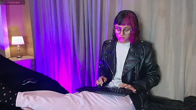 tati cardenas online show from 03/13/25, 04:38