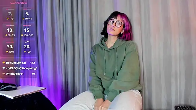 tati cardenas online show from 03/18/25, 09:52