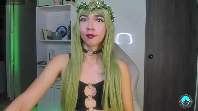 sofi elfqueen online show from 03/03/25, 12:37