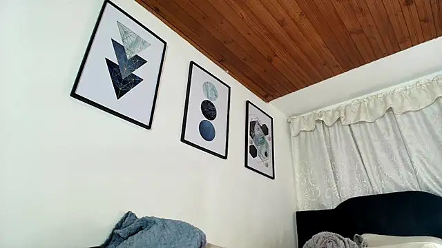 sam her online show from 10/03/25, 07:44