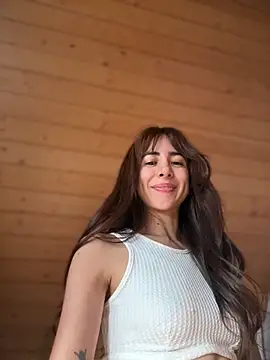 lauravasquez online show from 06/16/26, 07:55