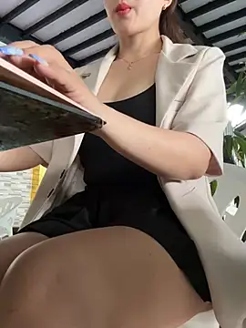 Jessical online show from 02/22/25, 05:55