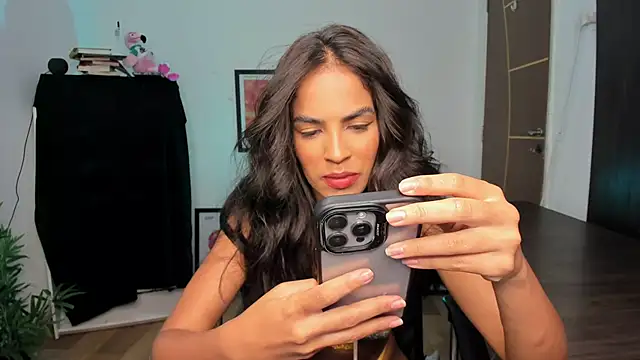 camille-rose online show from 07/10/26, 06:10