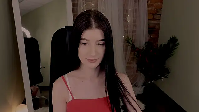 LauraCoy online show from 12/25/24, 12:05