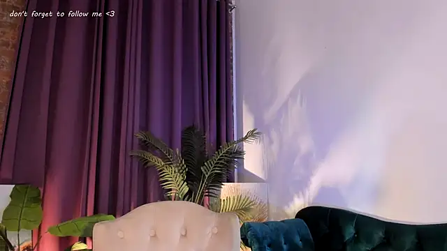 LauraCoy online show from 01/30/25, 08:21