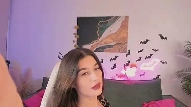 LauraCoy online show from 11/03/25, 07:37