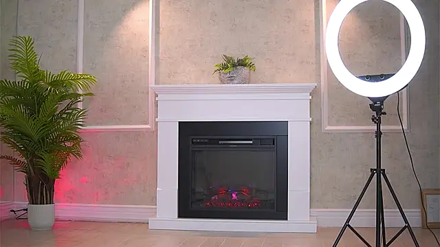 Abbela White online show from 09/22/25, 06:04