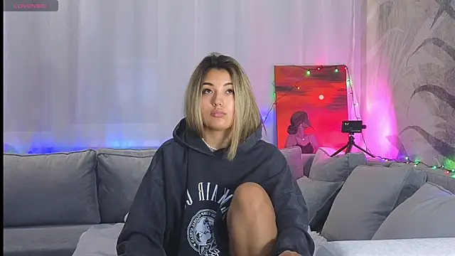 Snapshot of lily__foster chatting on 12/13/24, 06:49 lily foster online show from 12/13/24, 06:49